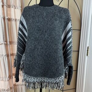Ya Los Angeles Charcoal Gray Fringe Sweater Poncho Size Small